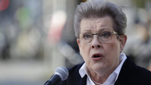 découvrez le programme sportif de catherine trautmann pour les municipales 2026 à strasbourg, axé sur le développement des infrastructures et la promotion des activités pour tous.